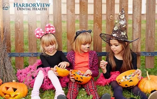 Halloween is Over: 5 Dentist Tips to Avoid Candy Cavities